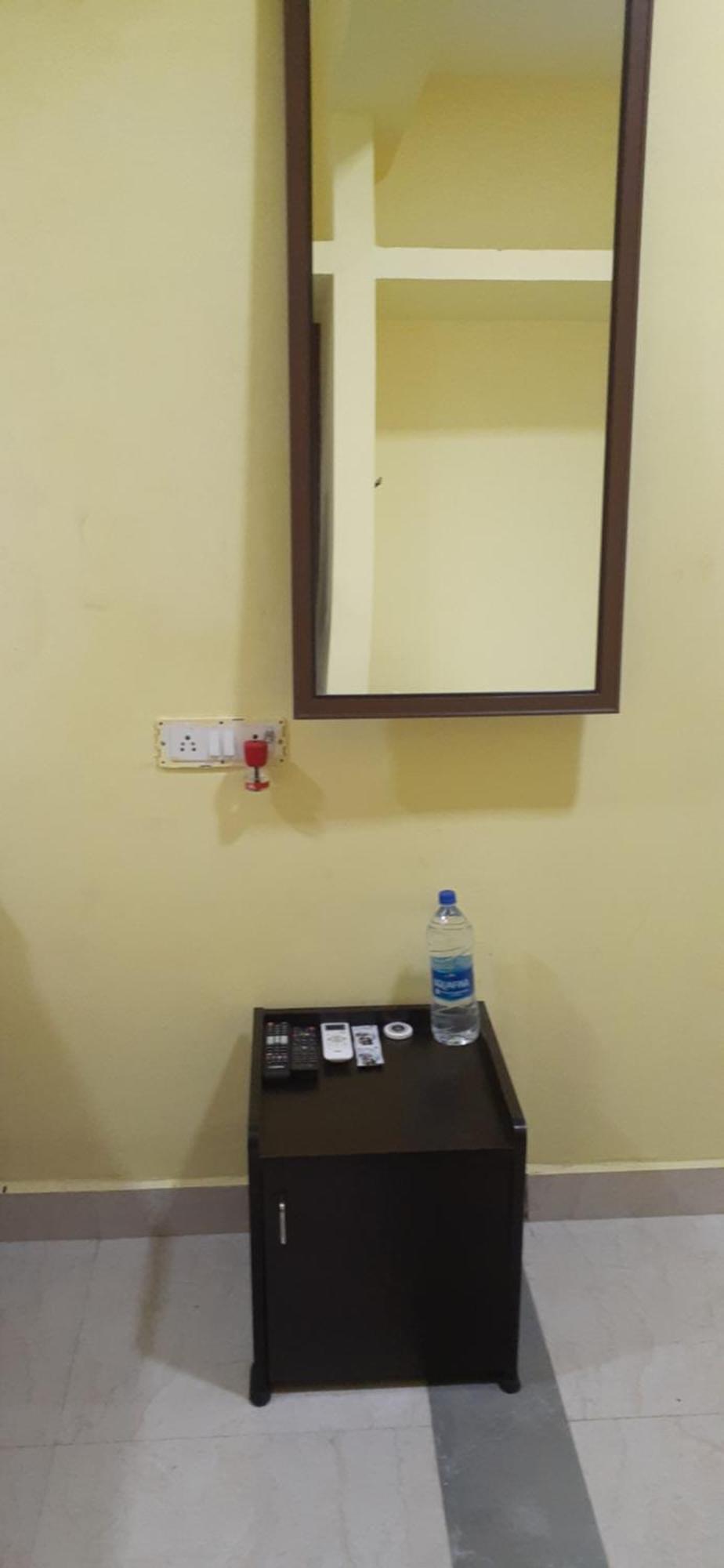 Varadhar Guest House Kanchipuram Zewnętrze zdjęcie